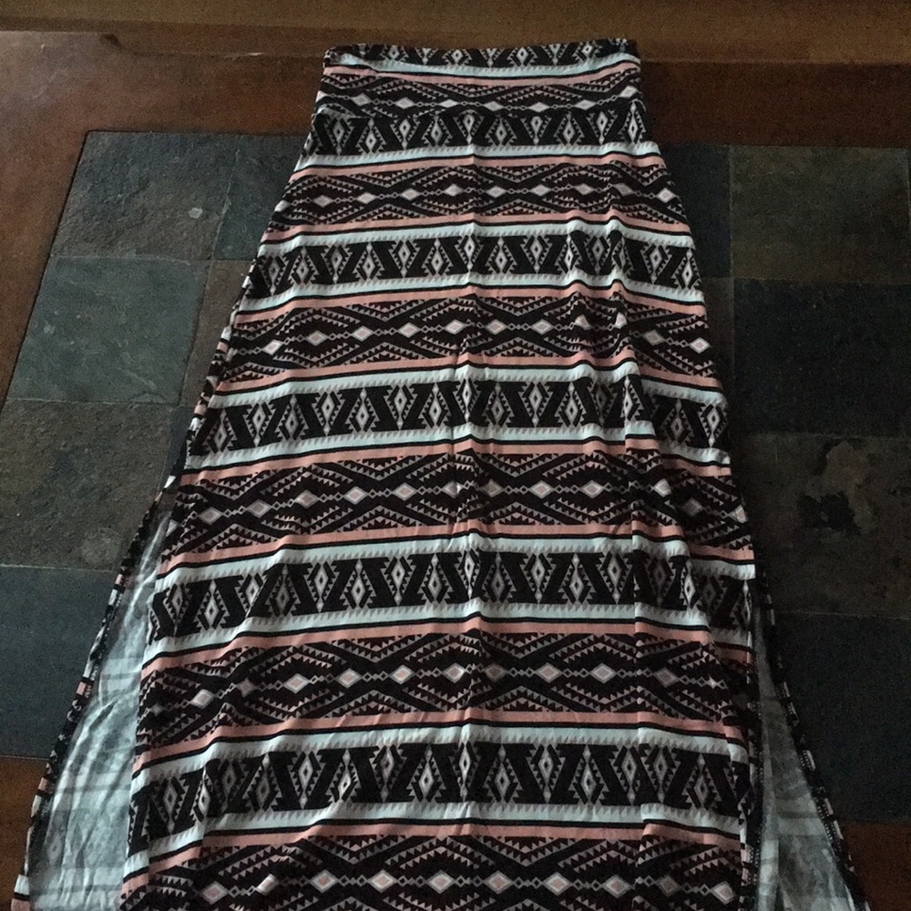 Pattern maxi skirt